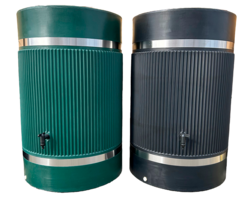 Robust regnvandsbeholder 650 liter i plast fra DRP – egnet til opsamling af regnvand i landbrug og industri